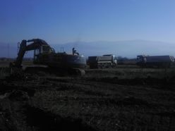 Po  eli radovi na nivelaciji terena       Slobodne zone   